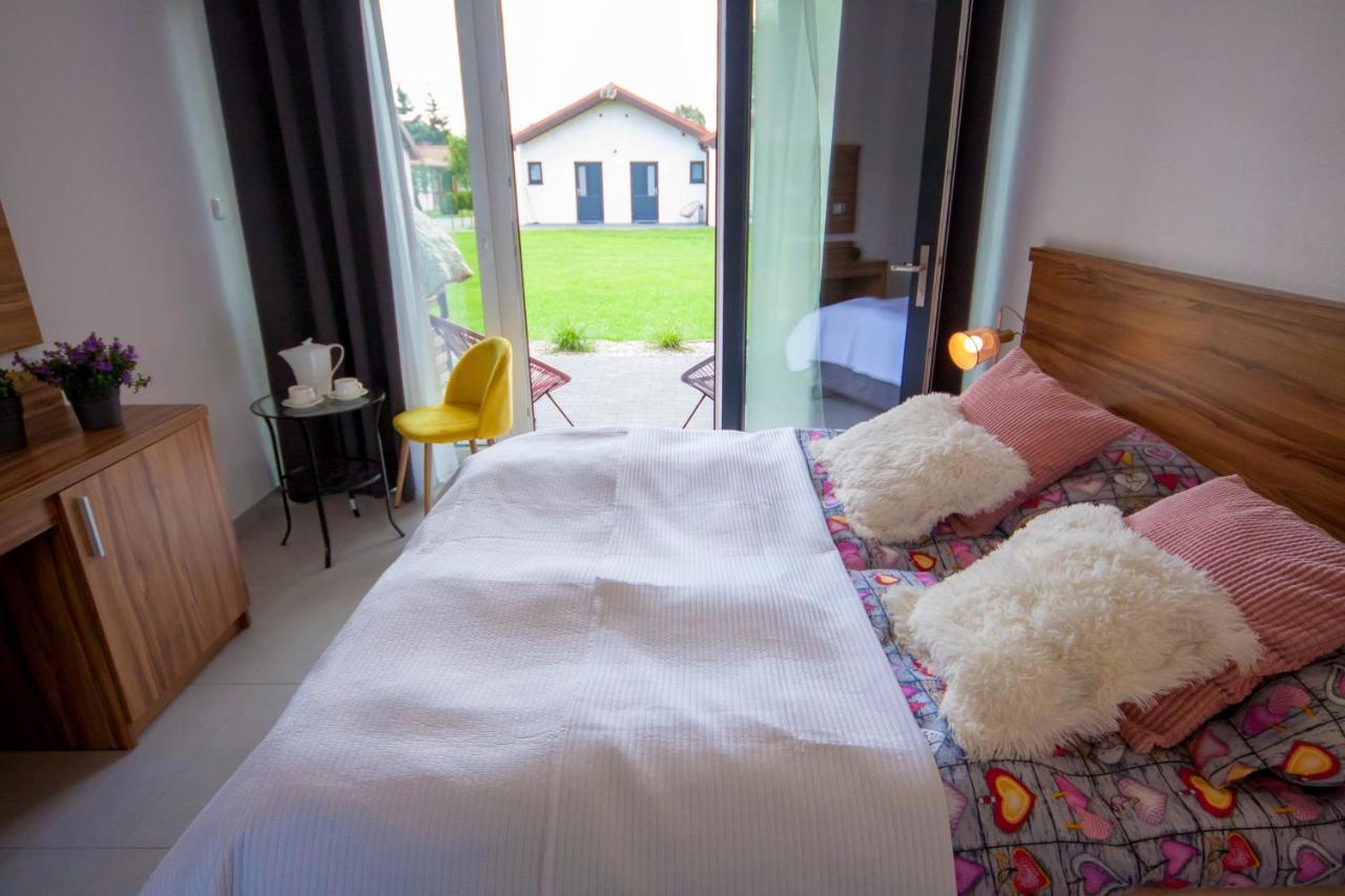 Sadova Park Villa Ślesin Eksteriør billede