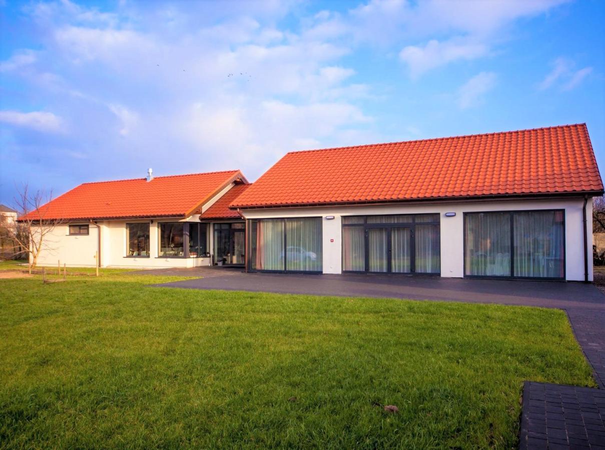 Sadova Park Villa Ślesin Eksteriør billede