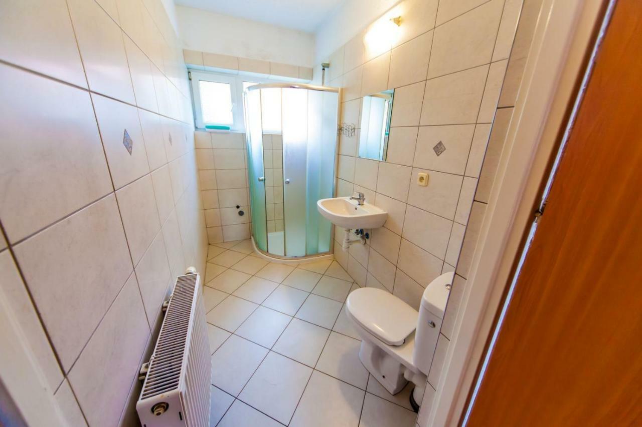 Sadova Park Villa Ślesin Eksteriør billede